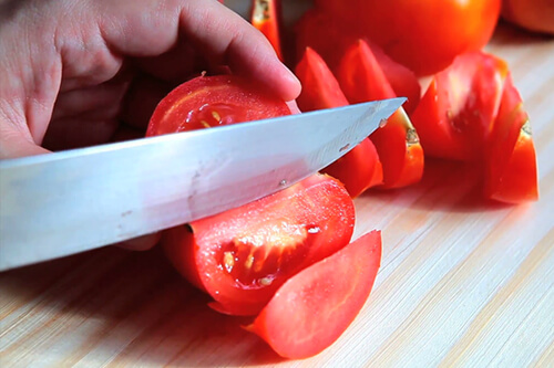 cắt cà chua